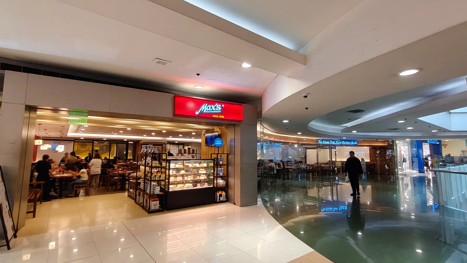 MAX'S in SM Megamall